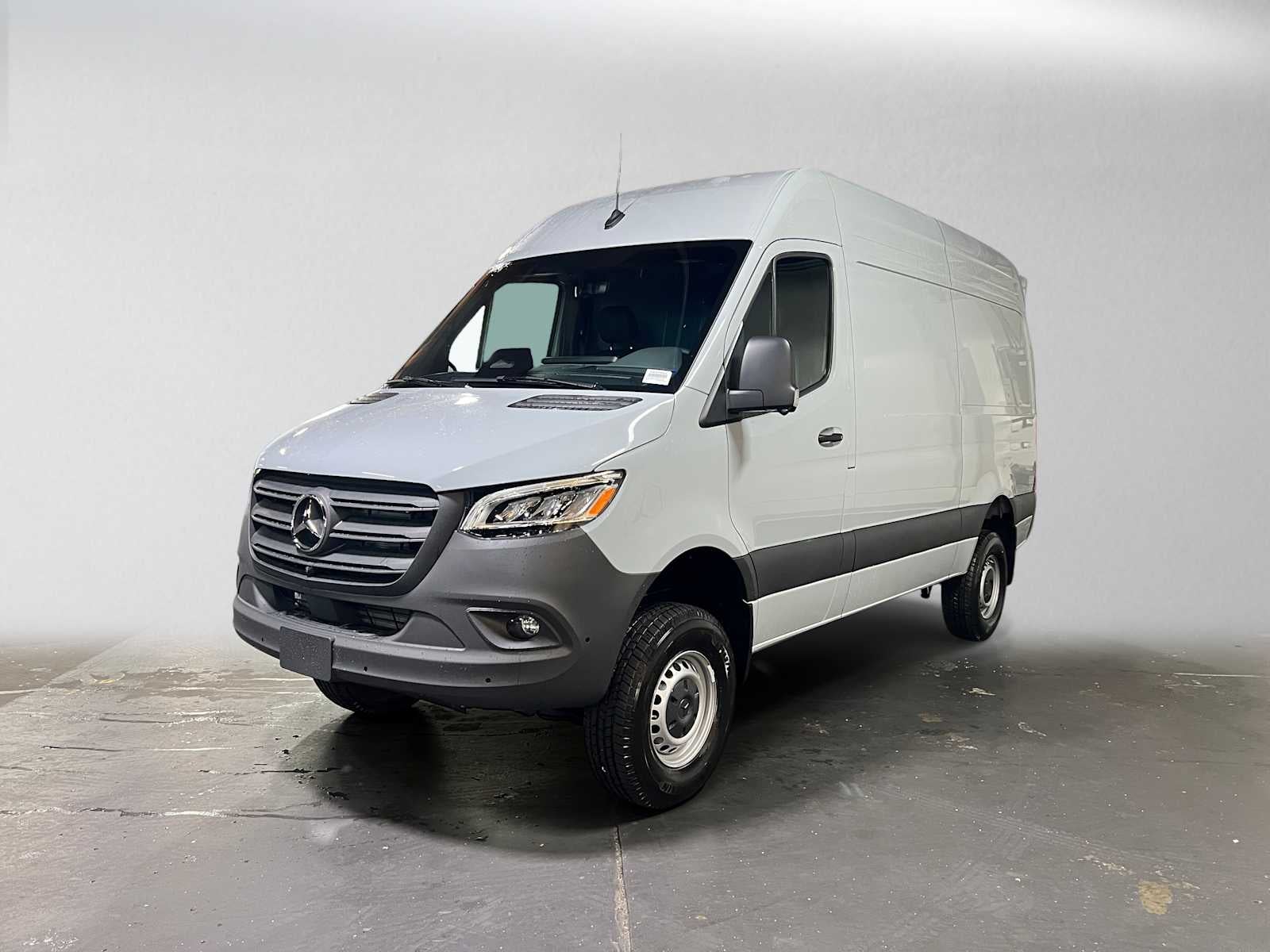 2026 Mercedes-Benz Sprinter Cargo 2500 Standard Roof I4 Diesel HO 144 AWD