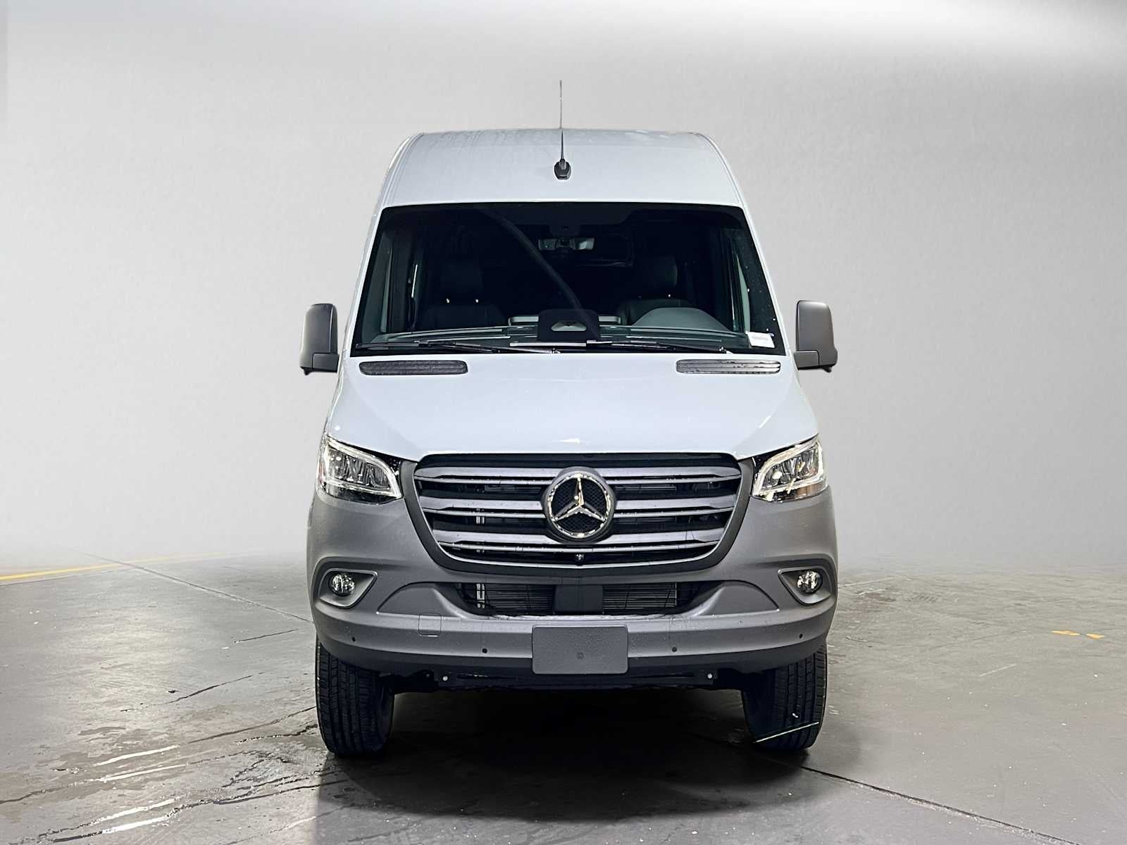 2026 Mercedes-Benz Sprinter Cargo 2500 Standard Roof I4 Diesel HO 144 AWD
