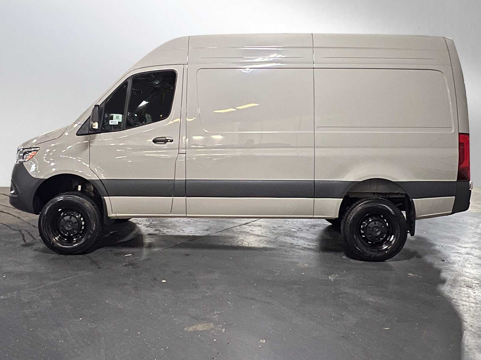 2026 Mercedes-Benz Sprinter 2500 Standard Roof I4 Diesel HO 144" AWD