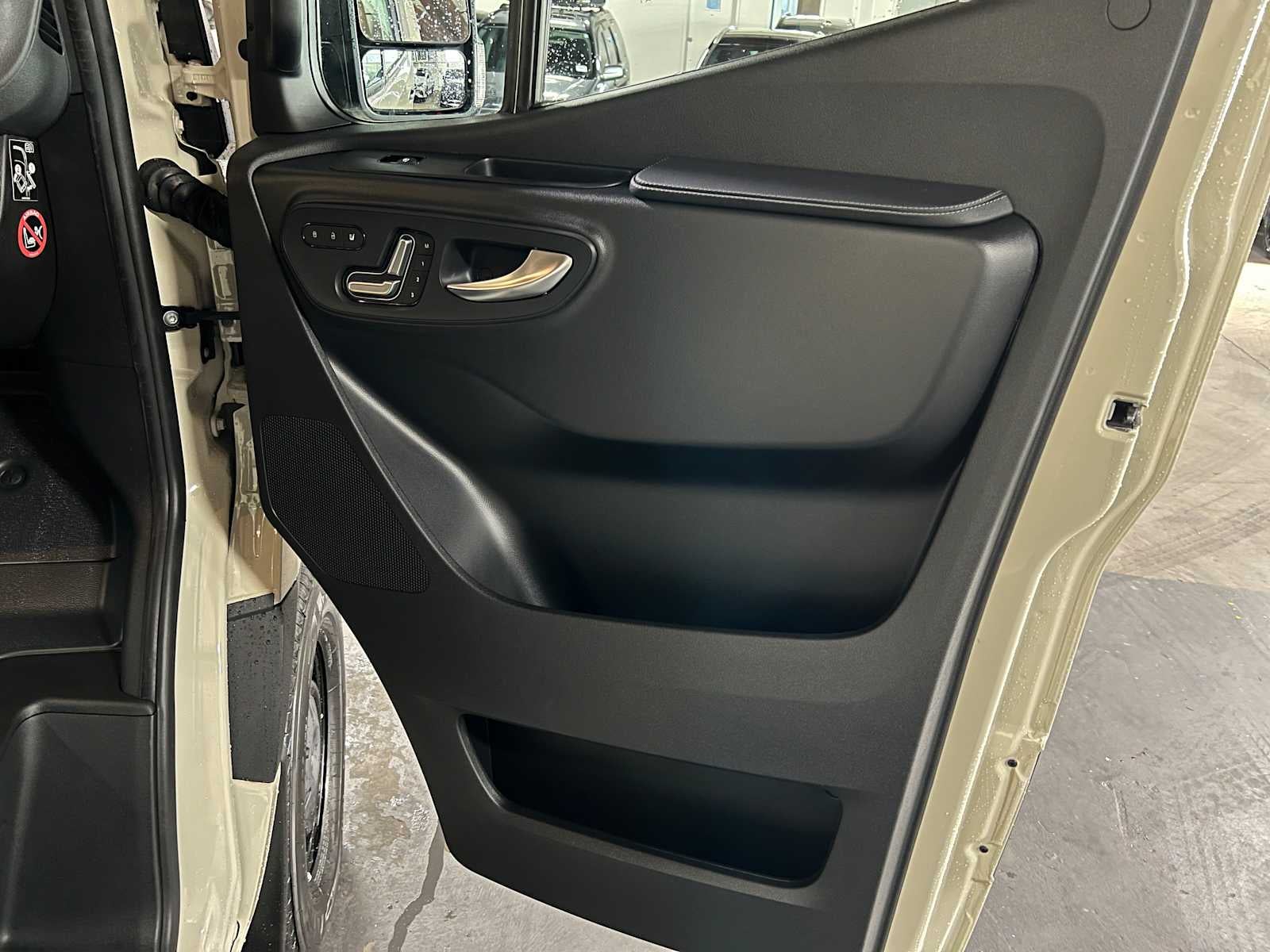 2026 Mercedes-Benz Sprinter 2500 Standard Roof I4 Diesel HO 144" AWD