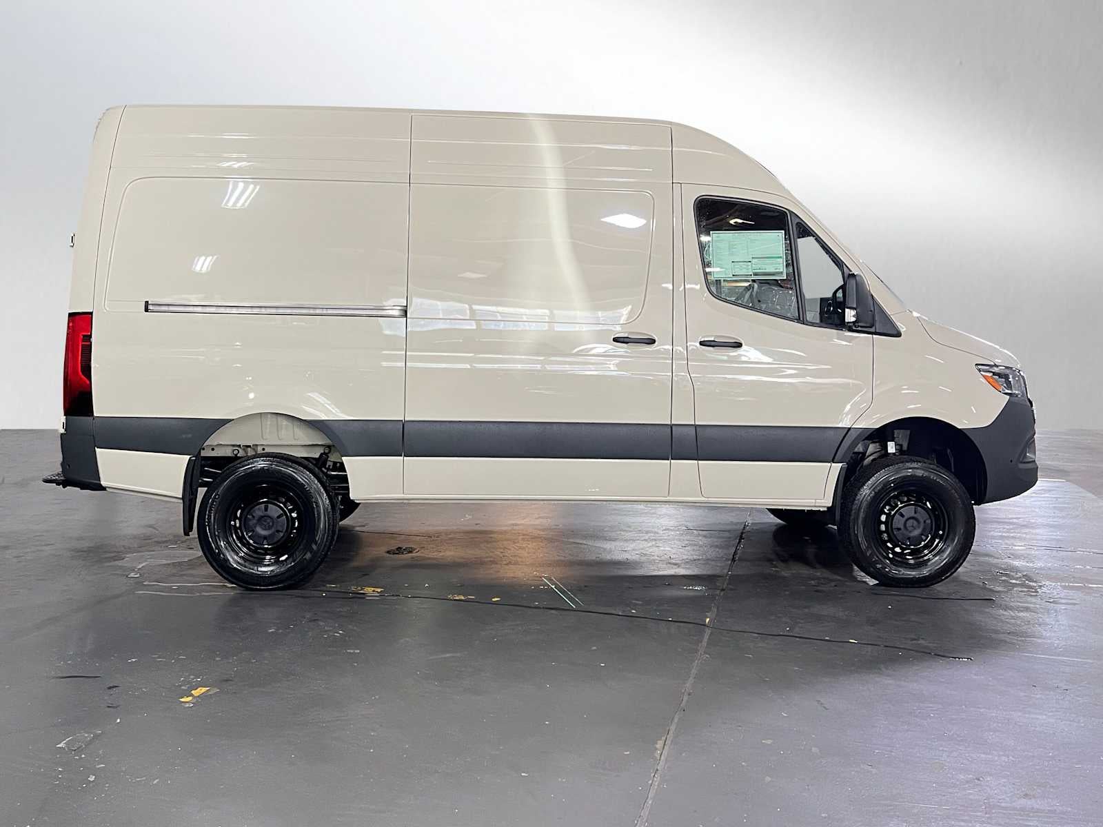 2026 Mercedes-Benz Sprinter 2500 Standard Roof I4 Diesel HO 144" AWD