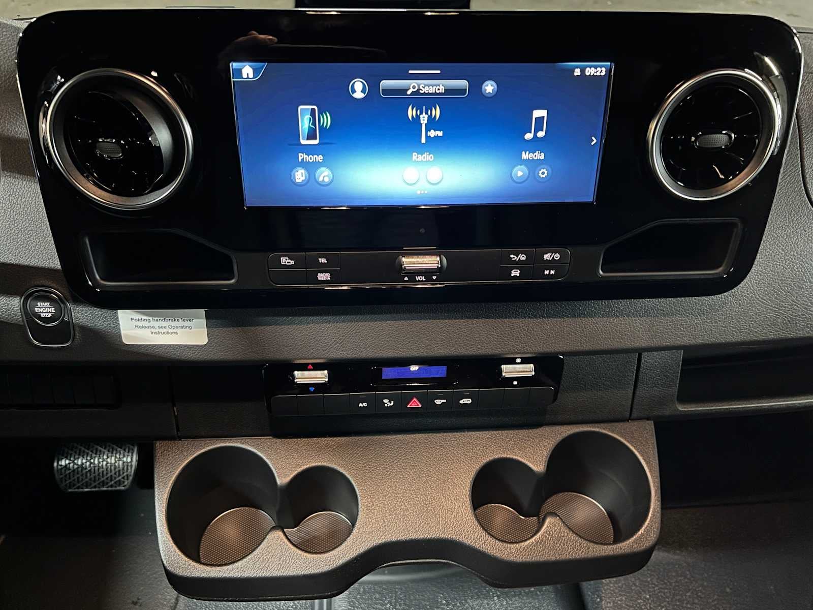 2026 Mercedes-Benz Sprinter 2500 Standard Roof I4 Diesel HO 144" AWD