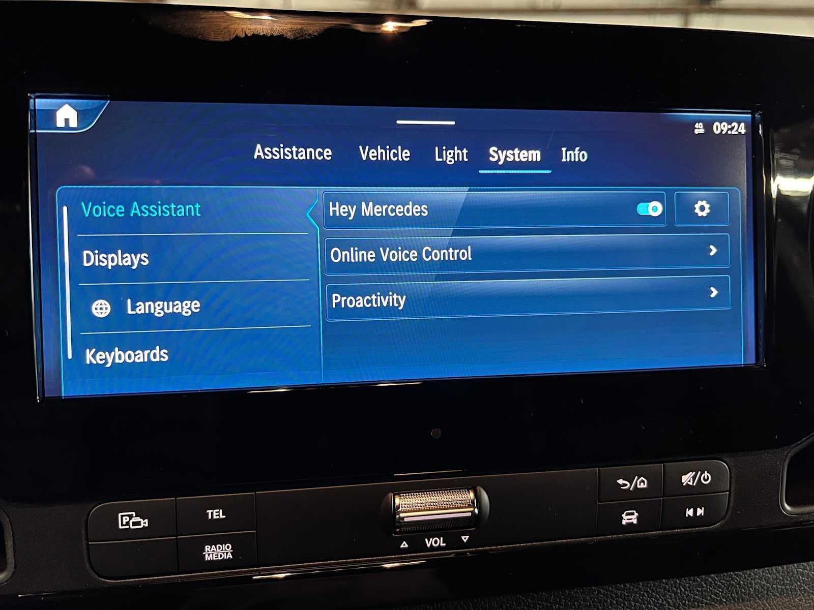 2026 Mercedes-Benz Sprinter 2500 Standard Roof I4 Diesel HO 144" AWD