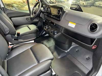2025 Mercedes-Benz Sprinter Cargo 2500 Standard Roof I4 Diesel HO 144 AWD
