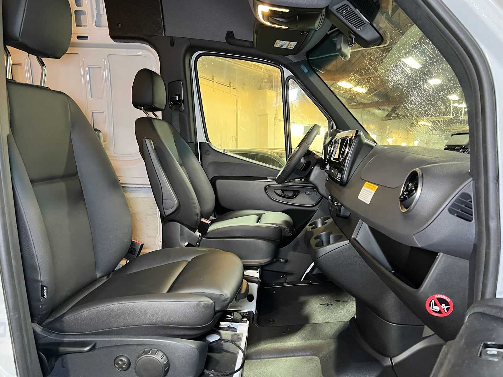 2025 Mercedes-Benz Sprinter Cargo 2500 Standard Roof I4 Diesel HO 144 AWD