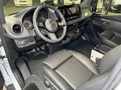 2025 Mercedes-Benz Sprinter Cargo 2500 Standard Roof I4 Diesel HO 144 AWD