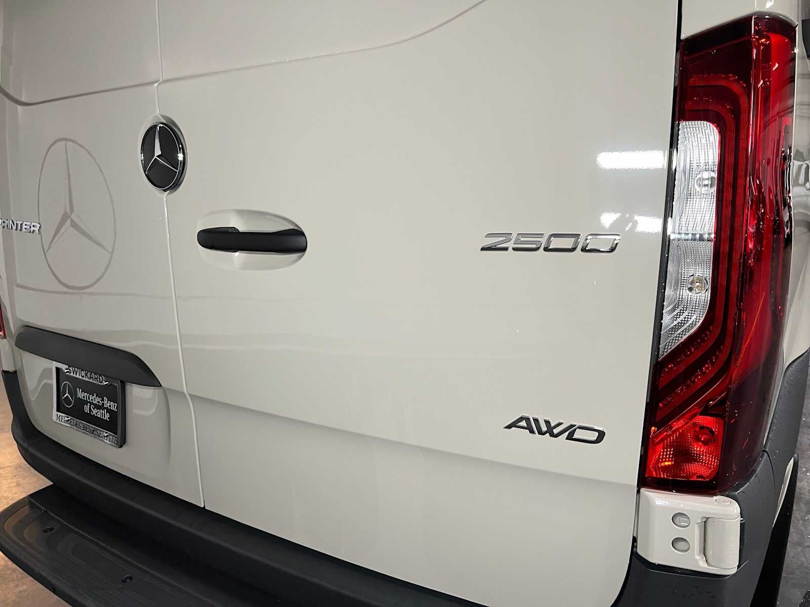 2026 Mercedes-Benz Sprinter 2500 Standard Roof I4 Diesel HO 144 AWD