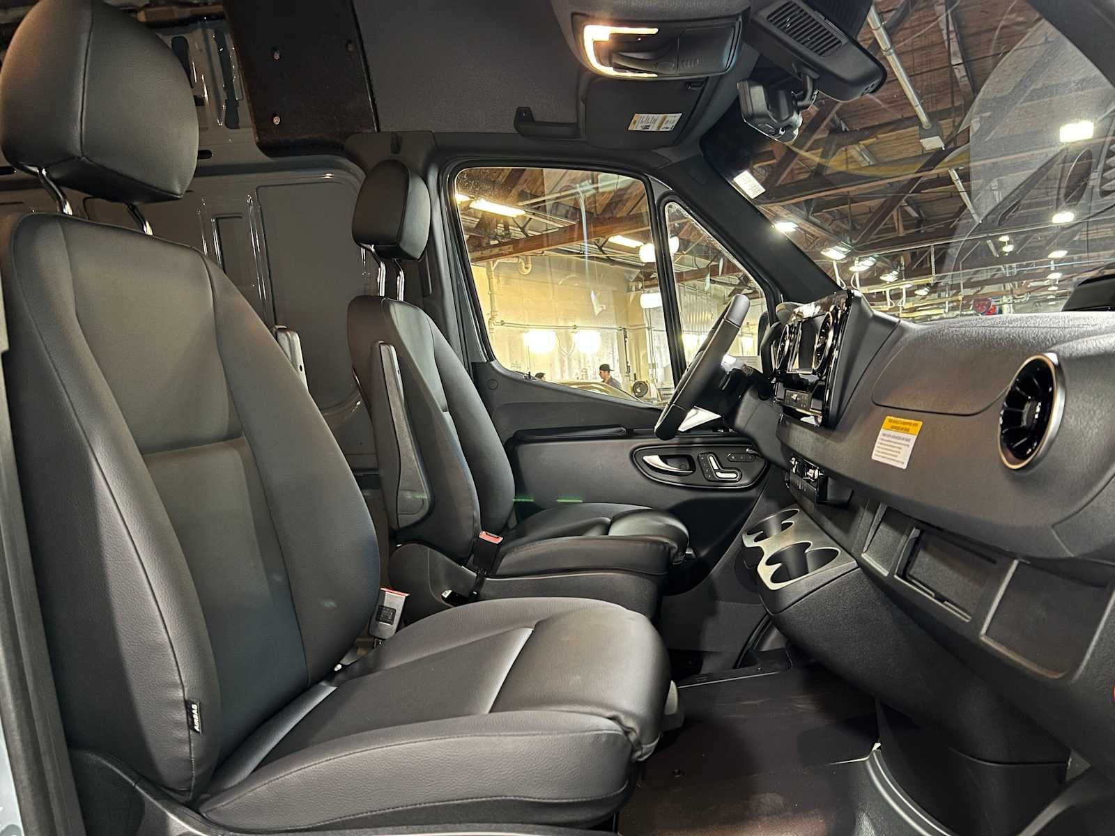 2026 Mercedes-Benz Sprinter 2500 Standard Roof I4 Diesel HO 144 AWD