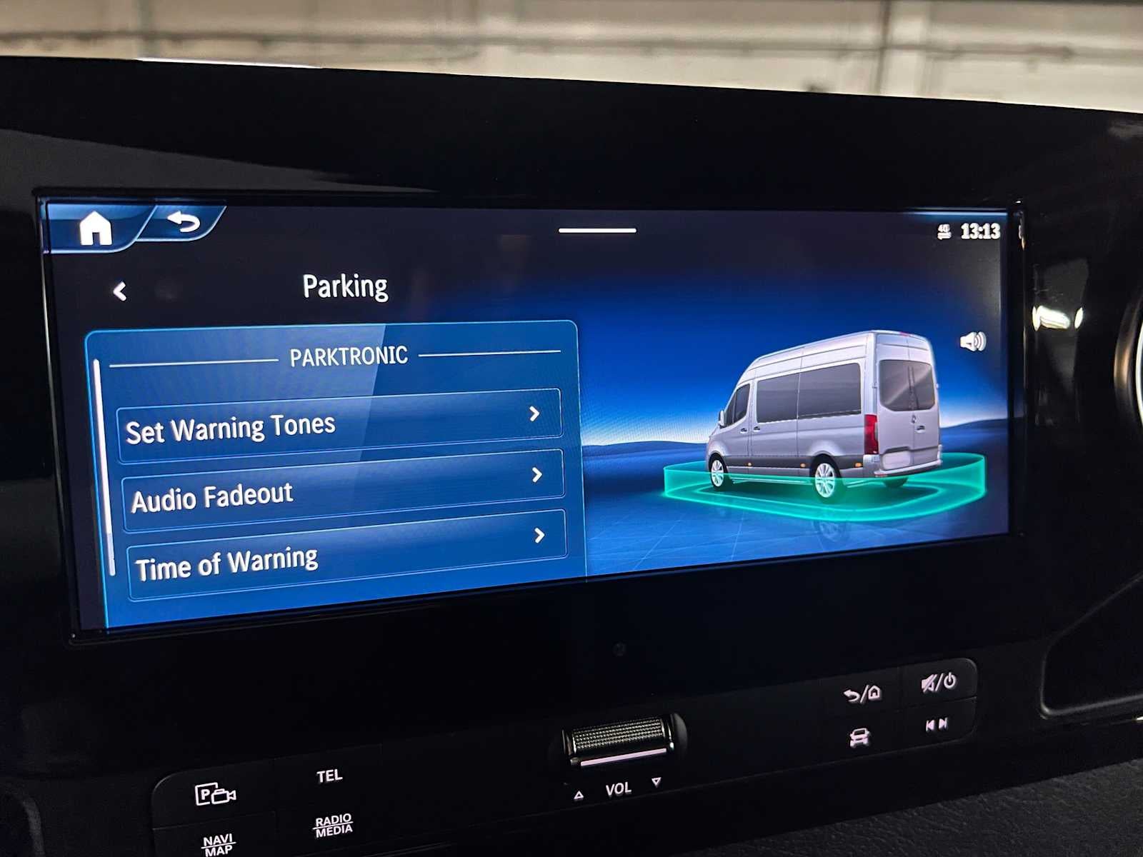 2026 Mercedes-Benz Sprinter 2500 Standard Roof I4 Diesel HO 144 AWD