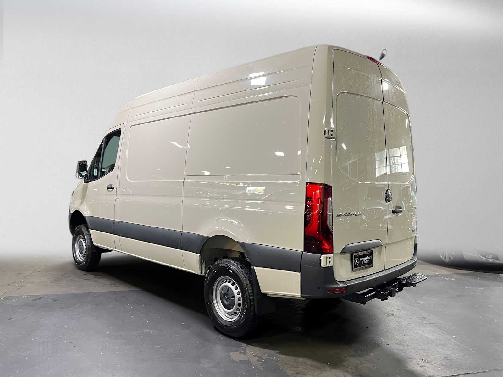 2027 Mercedes-Benz Sprinter Cargo 2500 Standard Roof I4 Diesel HO 144 AWD