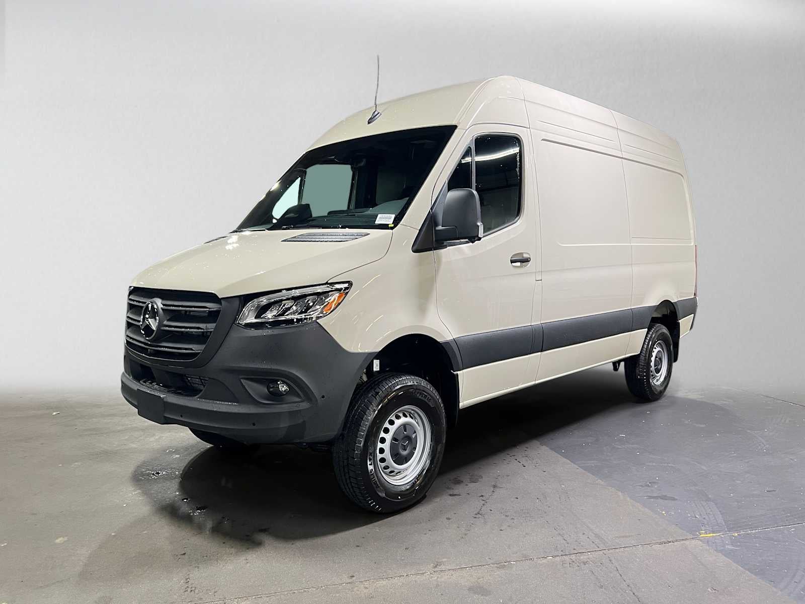 2027 Mercedes-Benz Sprinter Cargo 2500 Standard Roof I4 Diesel HO 144 AWD
