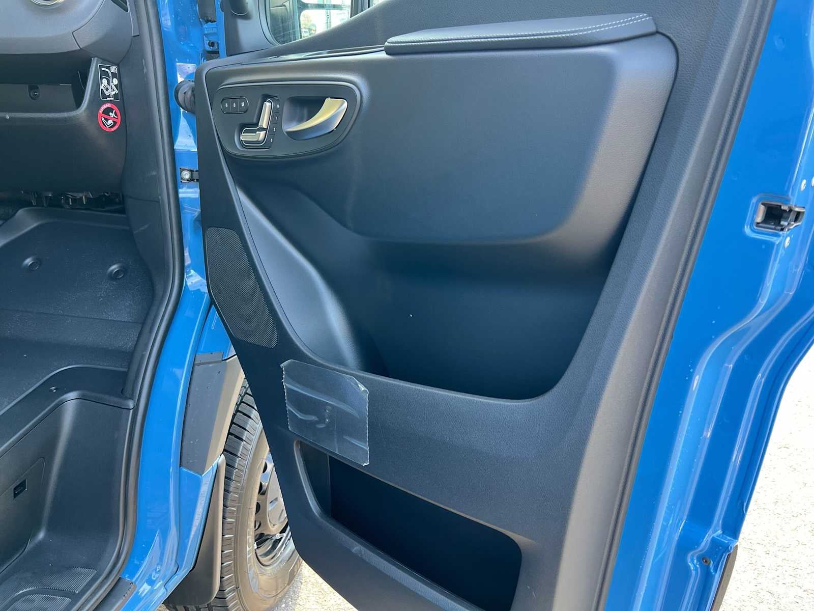 2027 Mercedes-Benz Sprinter Cargo 2500 Standard Roof I4 Diesel HO 144 AWD