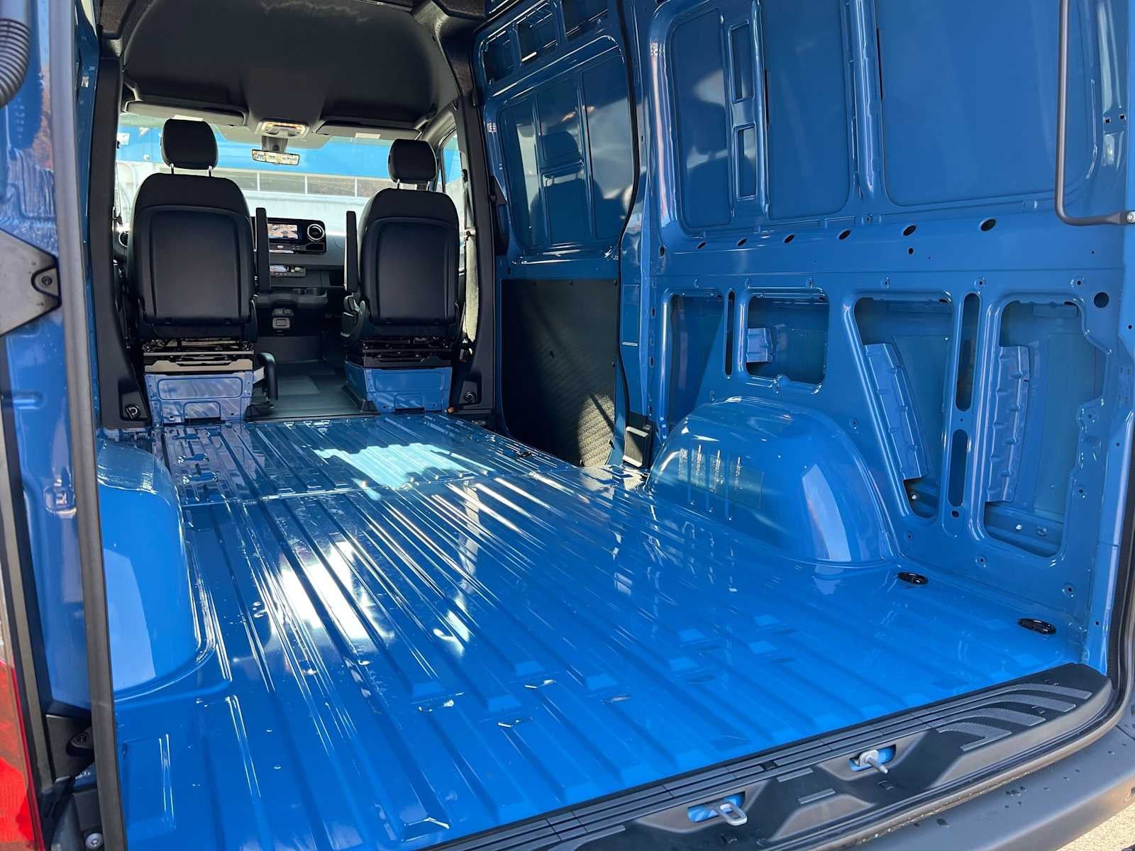 2027 Mercedes-Benz Sprinter Cargo 2500 Standard Roof I4 Diesel HO 144 AWD