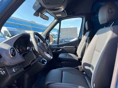 2027 Mercedes-Benz Sprinter Cargo 2500 Standard Roof I4 Diesel HO 144 AWD