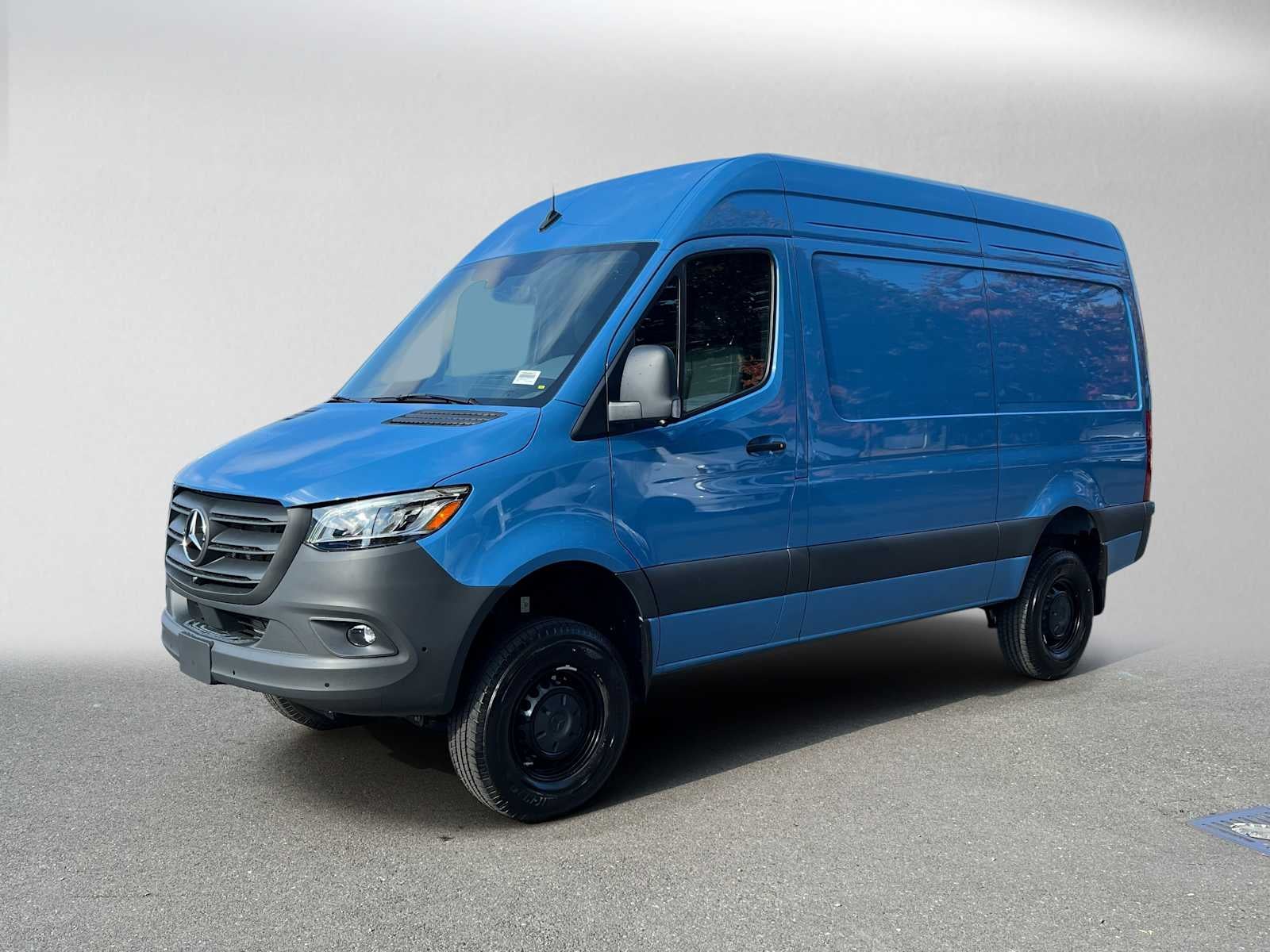 2027 Mercedes-Benz Sprinter Cargo 2500 Standard Roof I4 Diesel HO 144 AWD