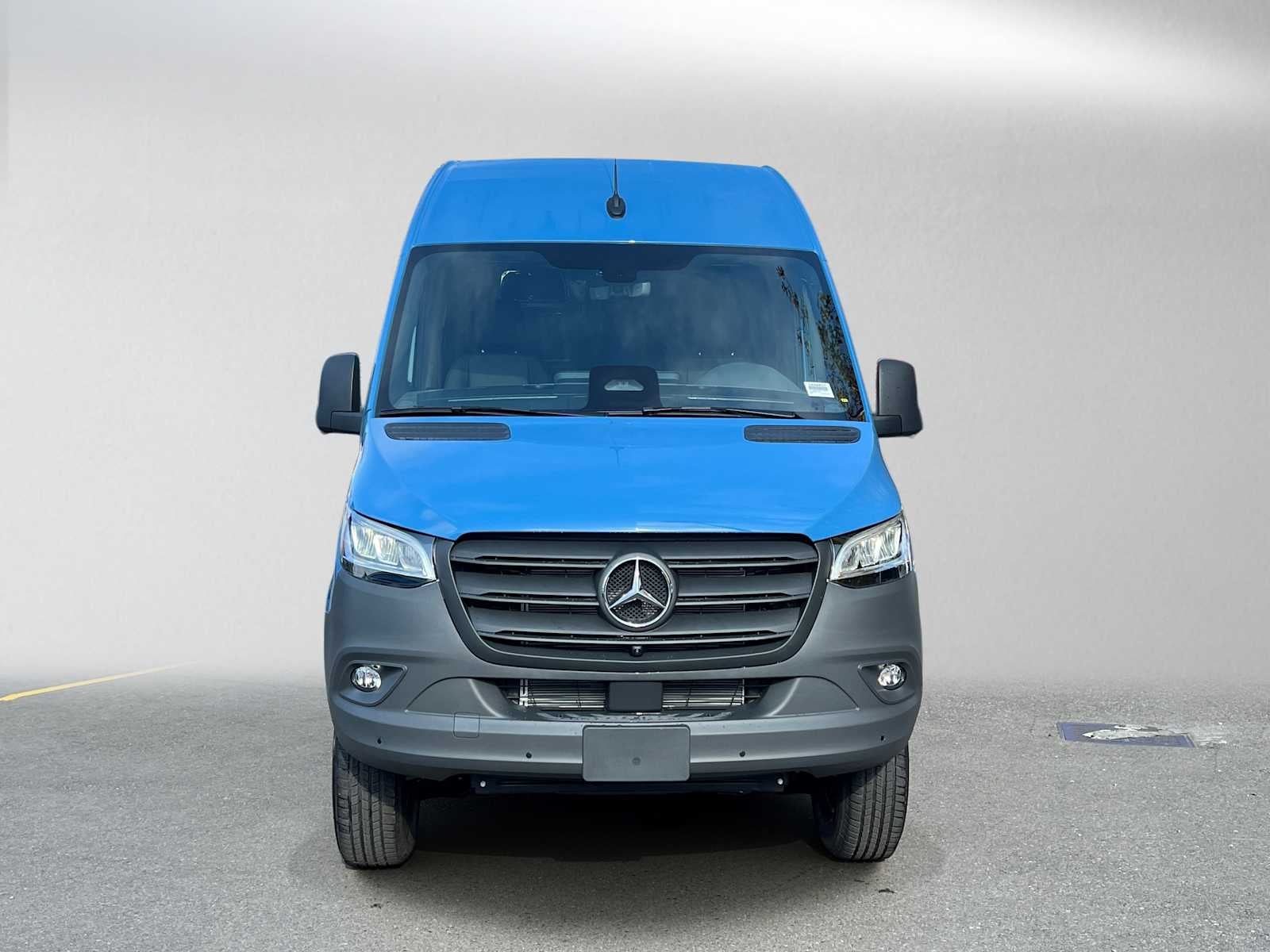 2027 Mercedes-Benz Sprinter Cargo 2500 Standard Roof I4 Diesel HO 144 AWD