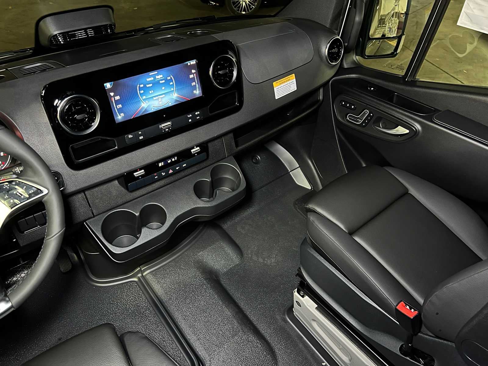 2026 Mercedes-Benz Sprinter 2500 Standard Roof I4 Diesel HO 144" AWD