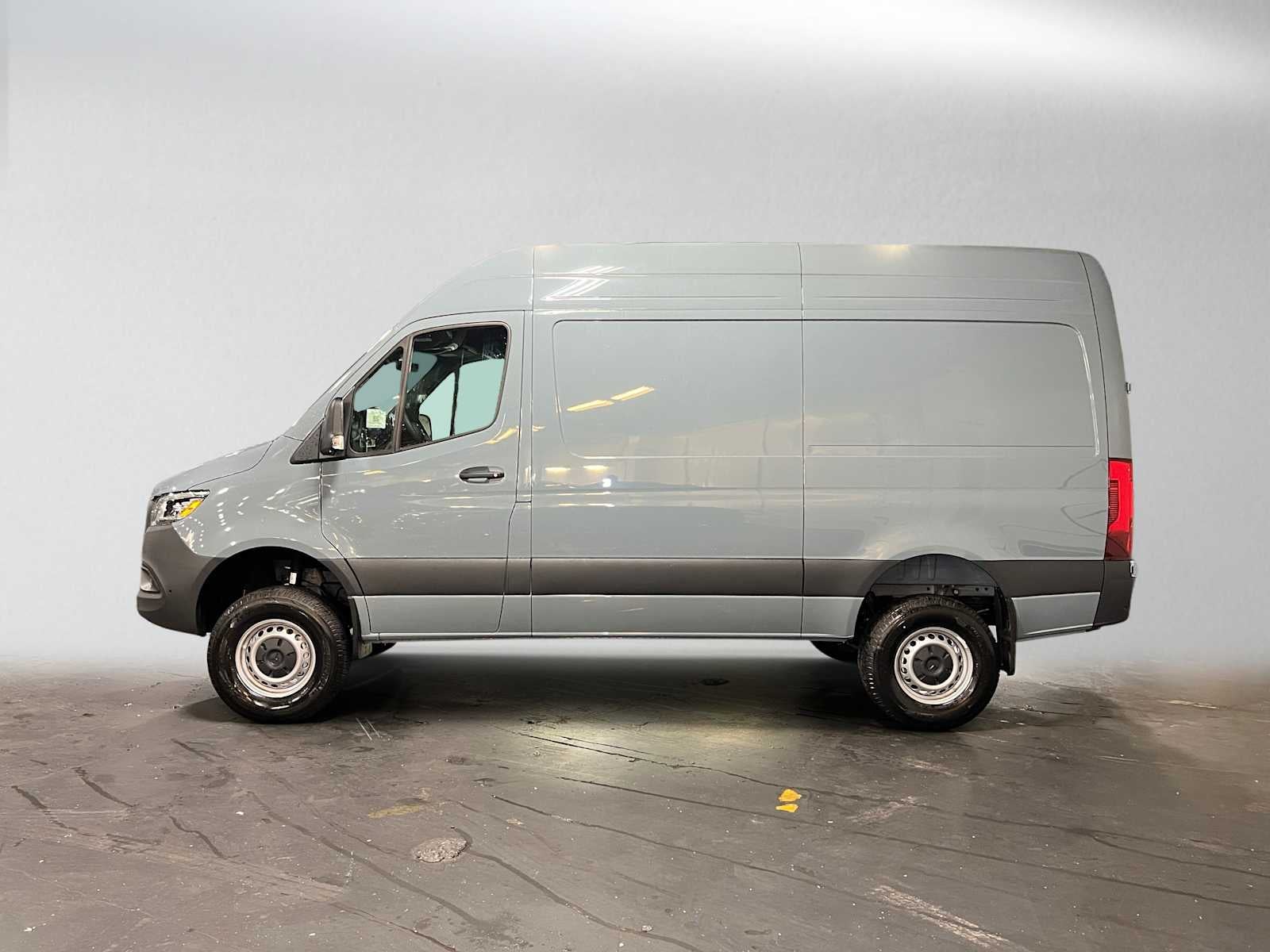 2026 Mercedes-Benz Sprinter Cargo 2500 Standard Roof I4 Diesel HO 144 AWD
