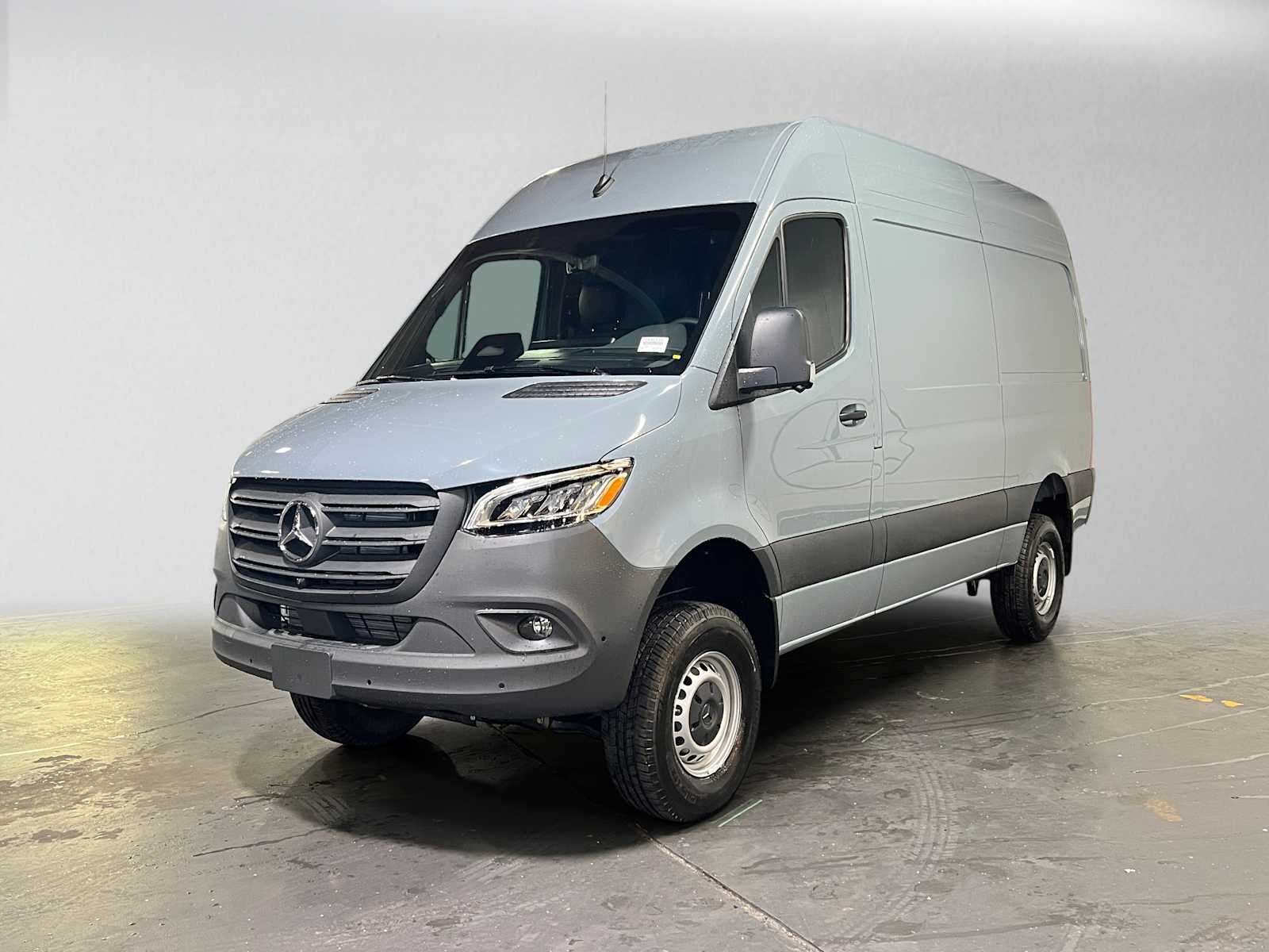2026 Mercedes-Benz Sprinter Cargo 2500 Standard Roof I4 Diesel HO 144 AWD