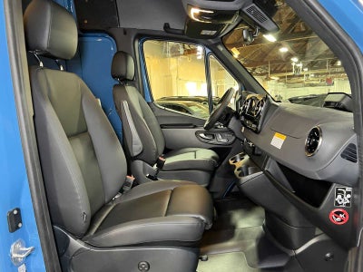 2027 Mercedes-Benz Sprinter Cargo 2500 Standard Roof I4 Diesel HO 144 AWD