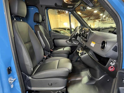 2027 Mercedes-Benz Sprinter Cargo 2500 Standard Roof I4 Diesel HO 144 AWD