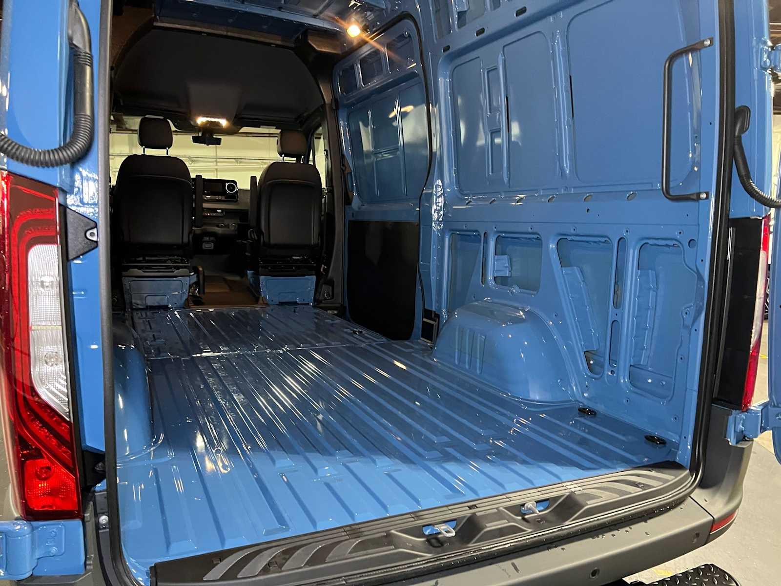 2027 Mercedes-Benz Sprinter Cargo 2500 Standard Roof I4 Diesel HO 144 AWD
