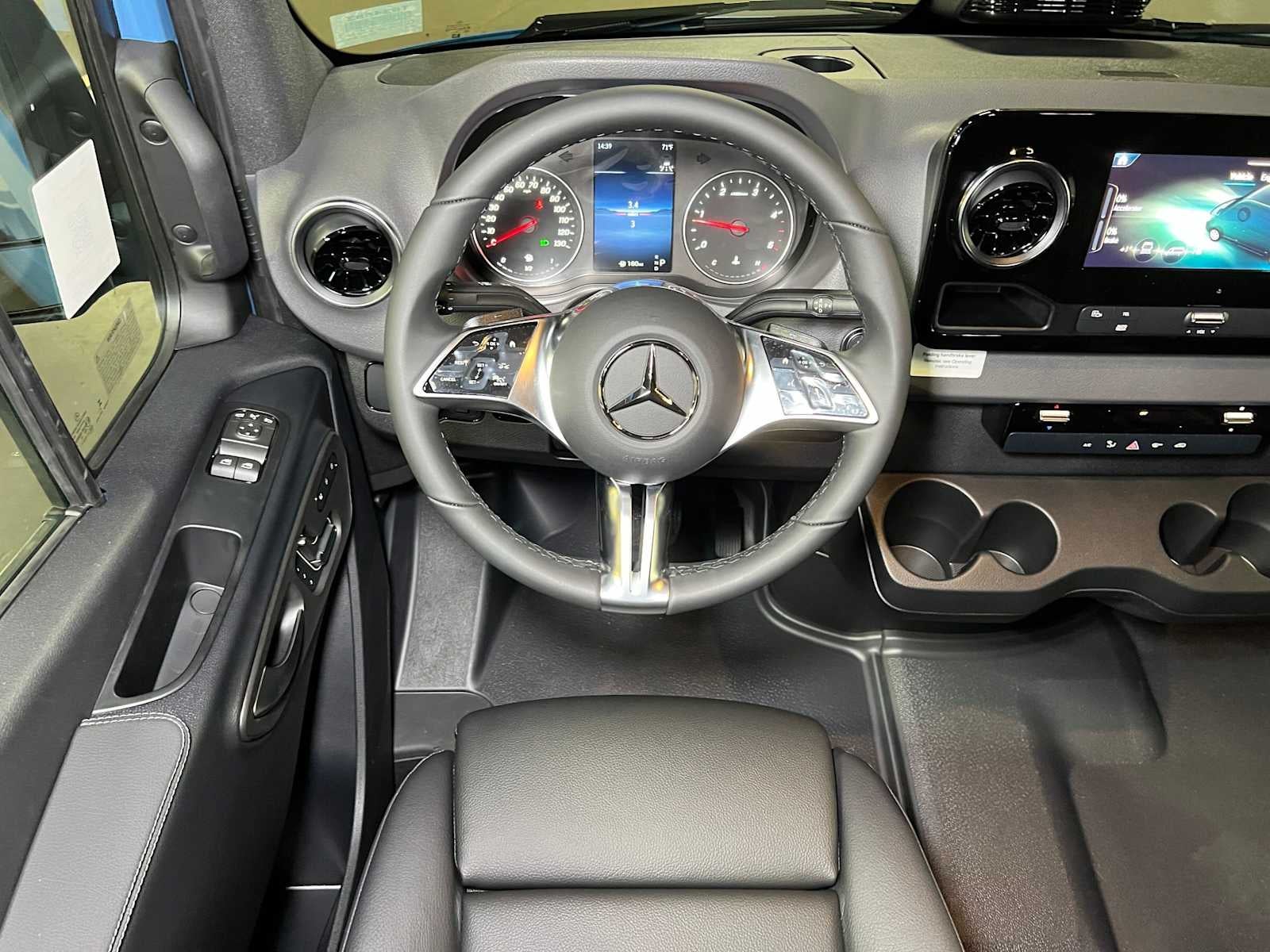 2027 Mercedes-Benz Sprinter Cargo 2500 Standard Roof I4 Diesel HO 144 AWD