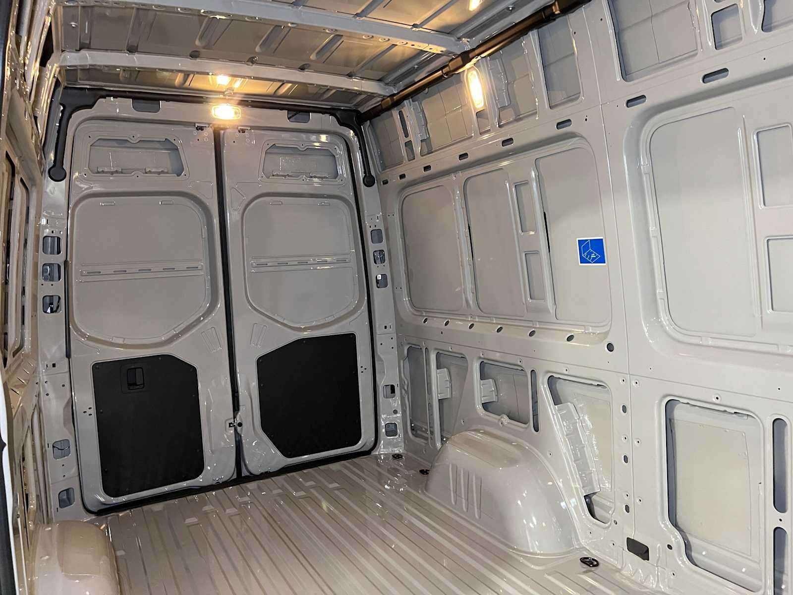 2027 Mercedes-Benz Sprinter Cargo 2500 Standard Roof I4 Diesel HO 144 AWD
