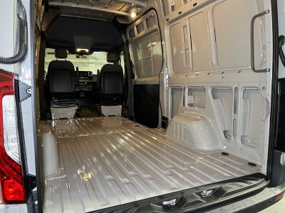 2027 Mercedes-Benz Sprinter Cargo 2500 Standard Roof I4 Diesel HO 144 AWD