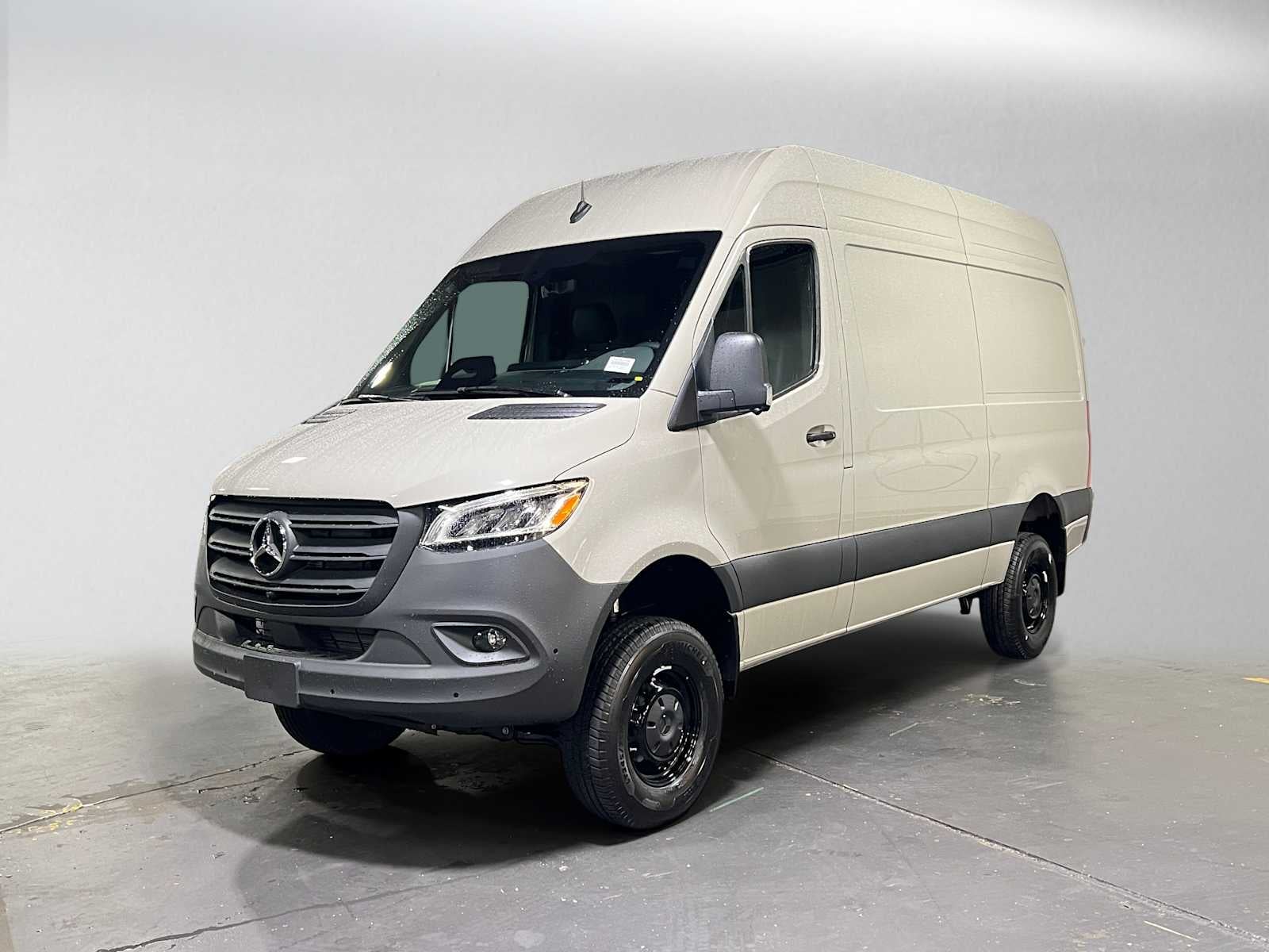 2027 Mercedes-Benz Sprinter Cargo 2500 Standard Roof I4 Diesel HO 144 AWD