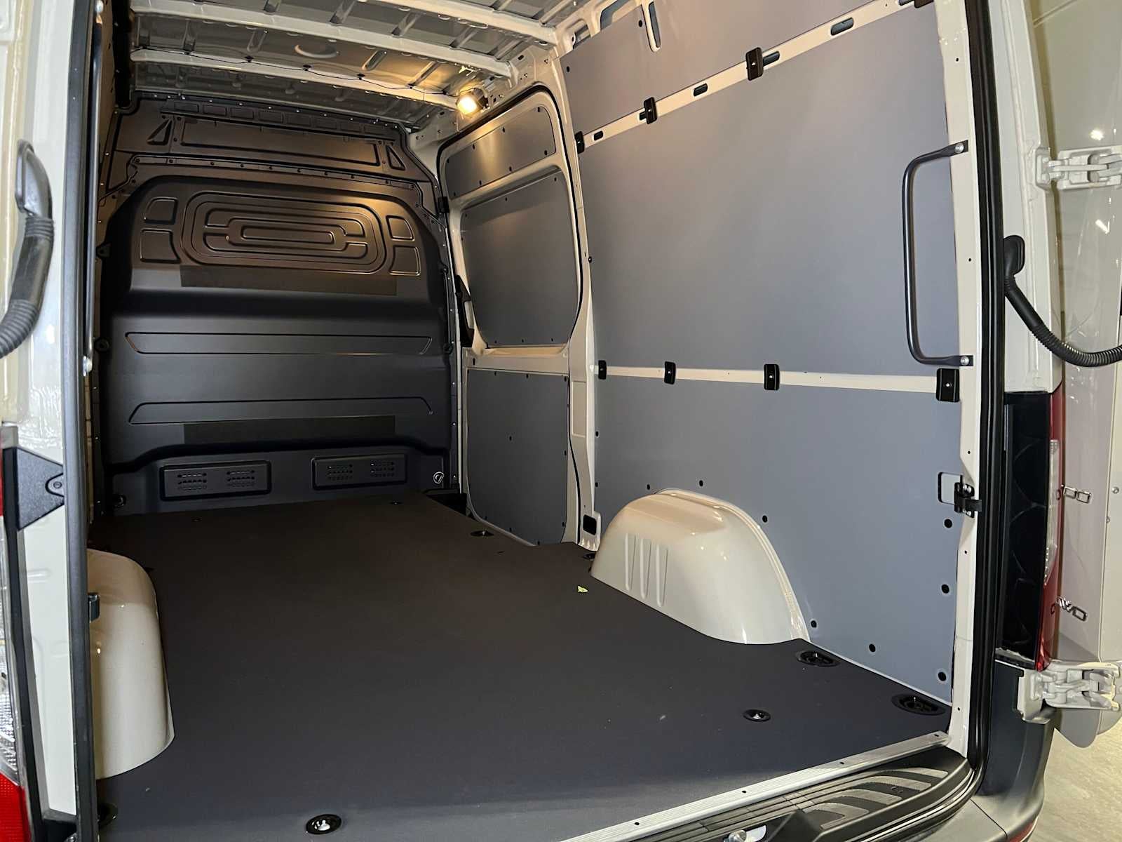 2025 Mercedes-Benz Sprinter Cargo Van 2500 Standard Roof I4 Diesel HO 144 AWD