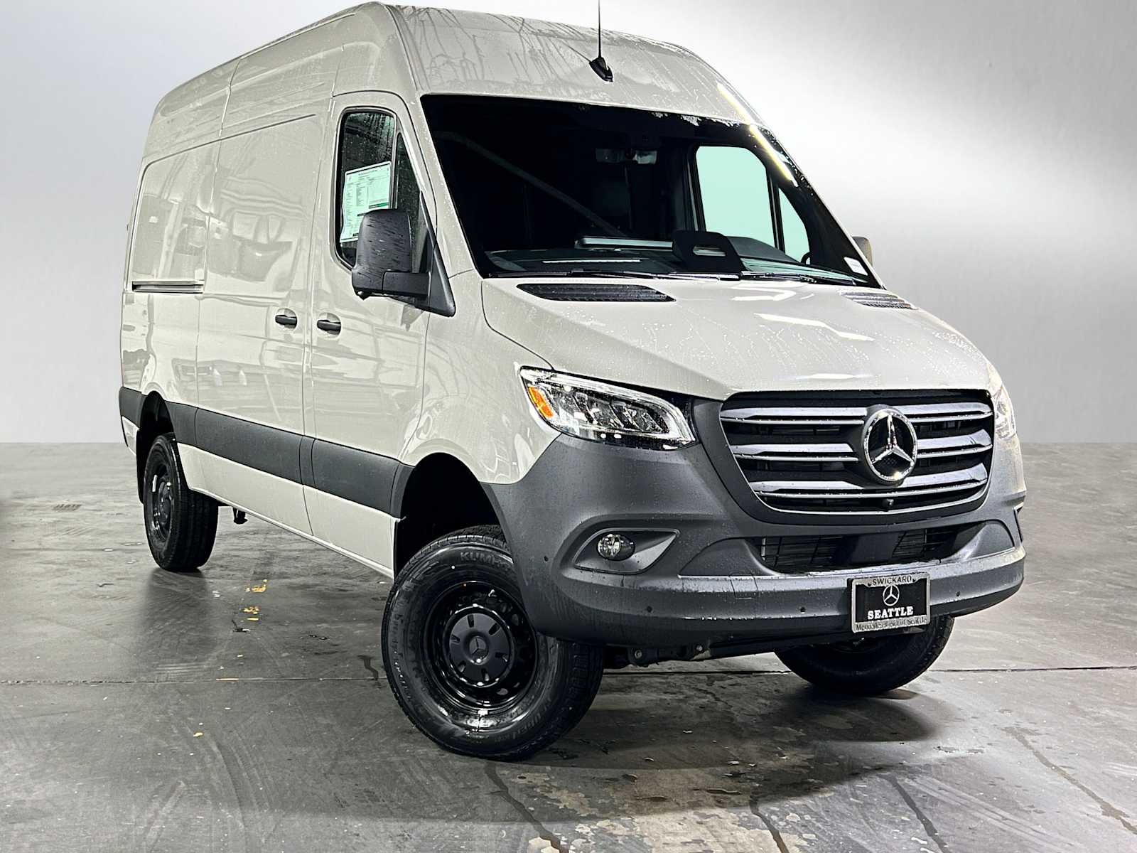 2026 Mercedes-Benz Sprinter 2500 Standard Roof I4 Diesel HO 144" AWD