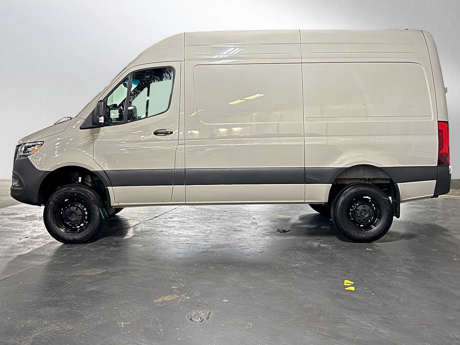 2026 Mercedes-Benz Sprinter 2500 Standard Roof I4 Diesel HO 144" AWD