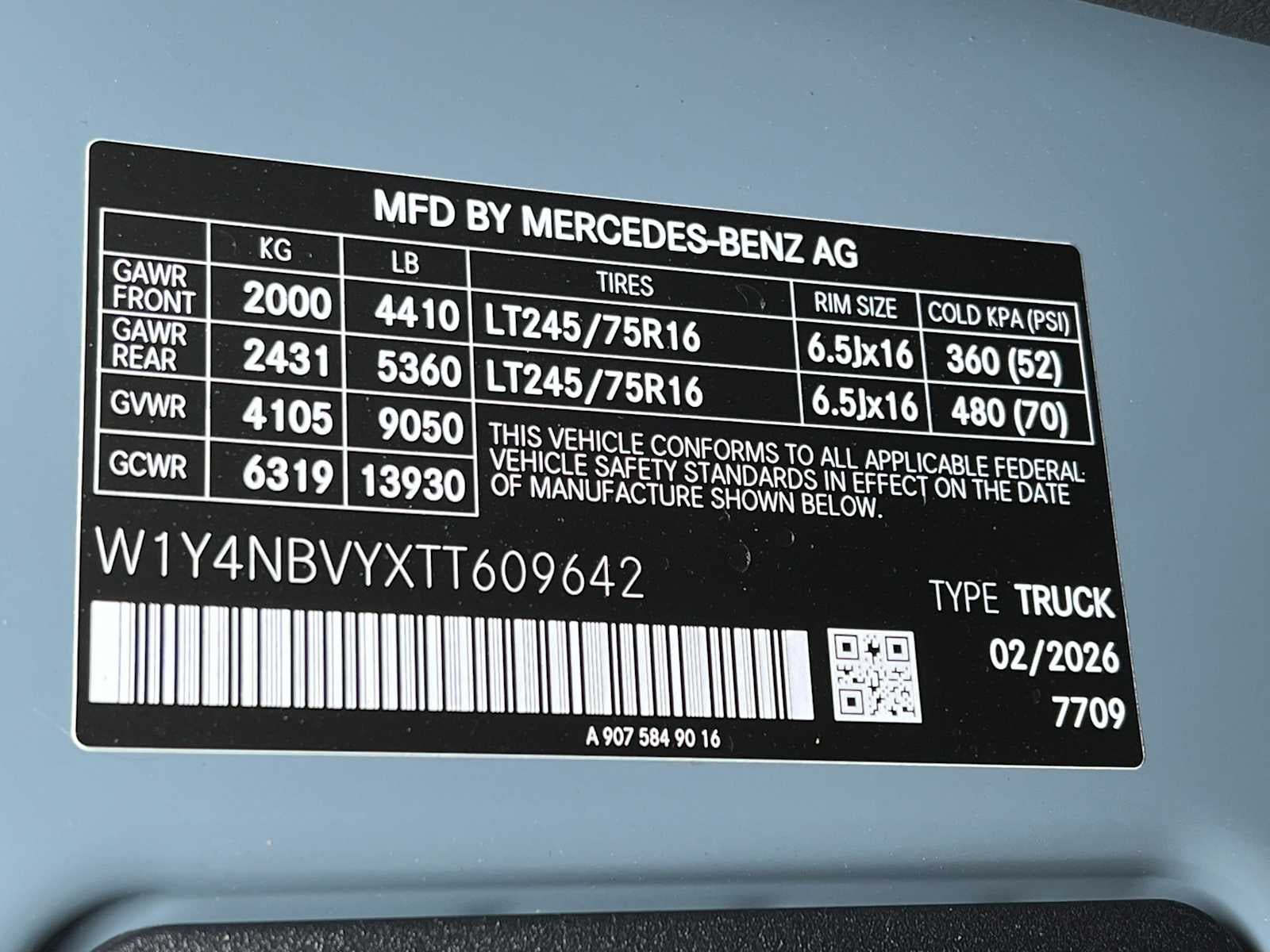 2026 Mercedes-Benz Sprinter 2500 Standard Roof I4 Diesel HO 144 AWD