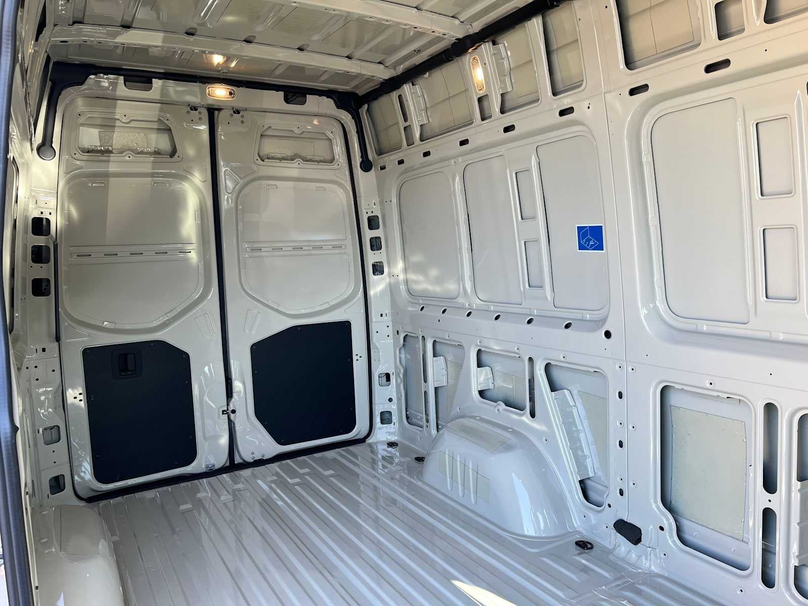 2027 Mercedes-Benz Sprinter Cargo 2500 Standard Roof I4 Diesel HO 144 AWD