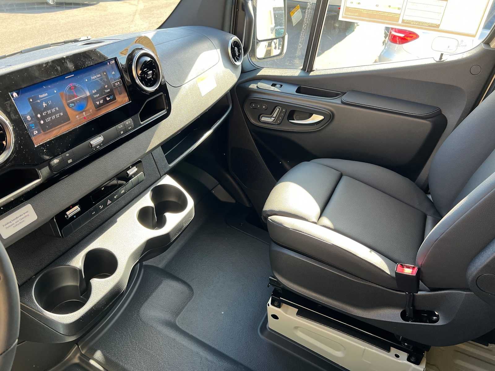 2027 Mercedes-Benz Sprinter Cargo 2500 Standard Roof I4 Diesel HO 144 AWD