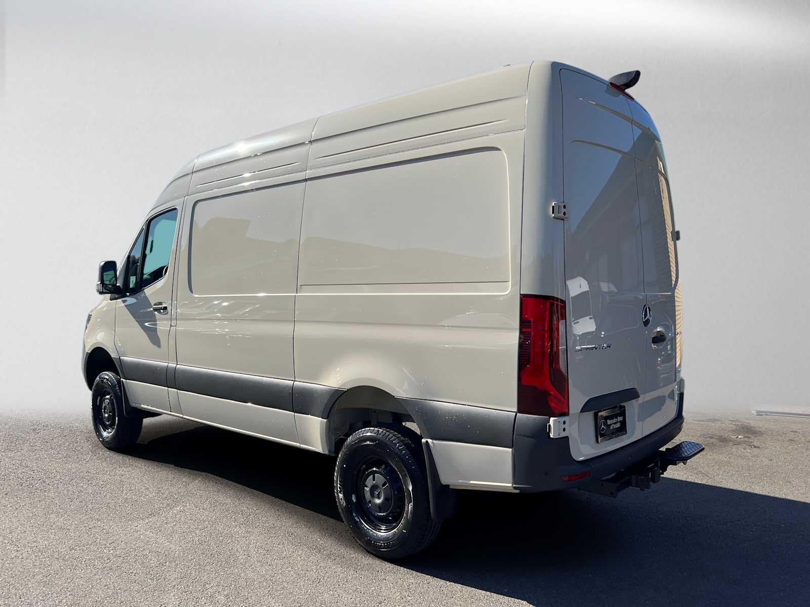 2027 Mercedes-Benz Sprinter Cargo 2500 Standard Roof I4 Diesel HO 144 AWD