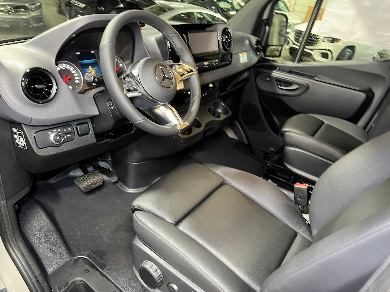2027 Mercedes-Benz Sprinter Cargo 2500 Standard Roof I4 Diesel HO 144 AWD