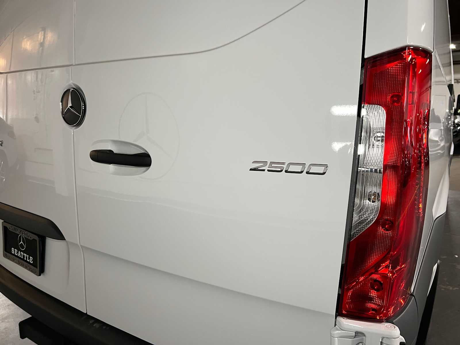 2025 Mercedes-Benz Sprinter Cargo Van 2500 High Roof I4 Diesel HO 170 RWD