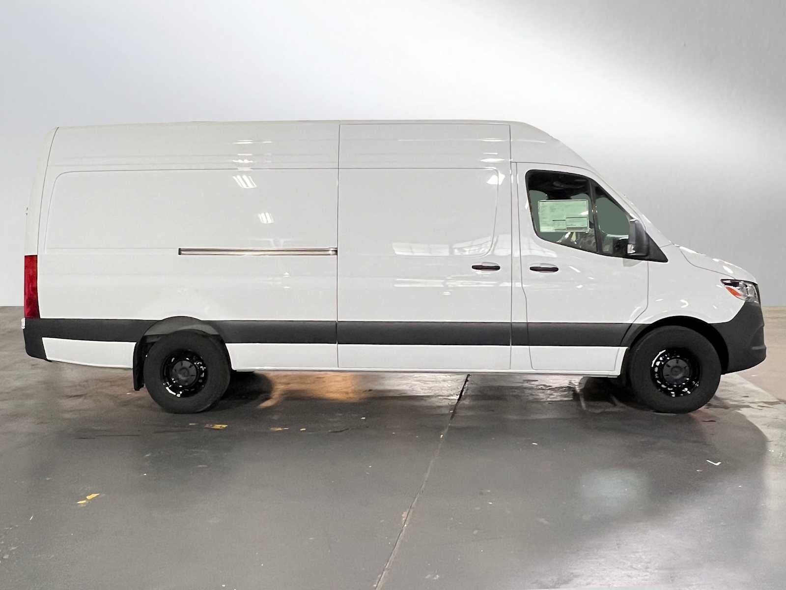 2025 Mercedes-Benz Sprinter Cargo Van 2500 High Roof I4 Diesel HO 170 RWD