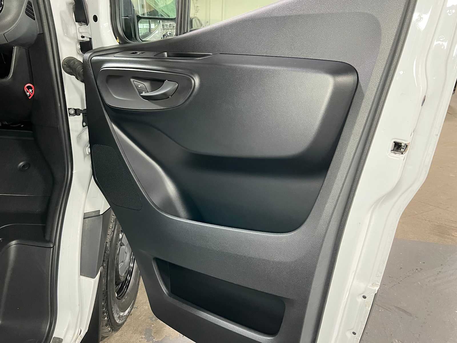 2025 Mercedes-Benz Sprinter Cargo Van 2500 High Roof I4 Diesel HO 170 RWD