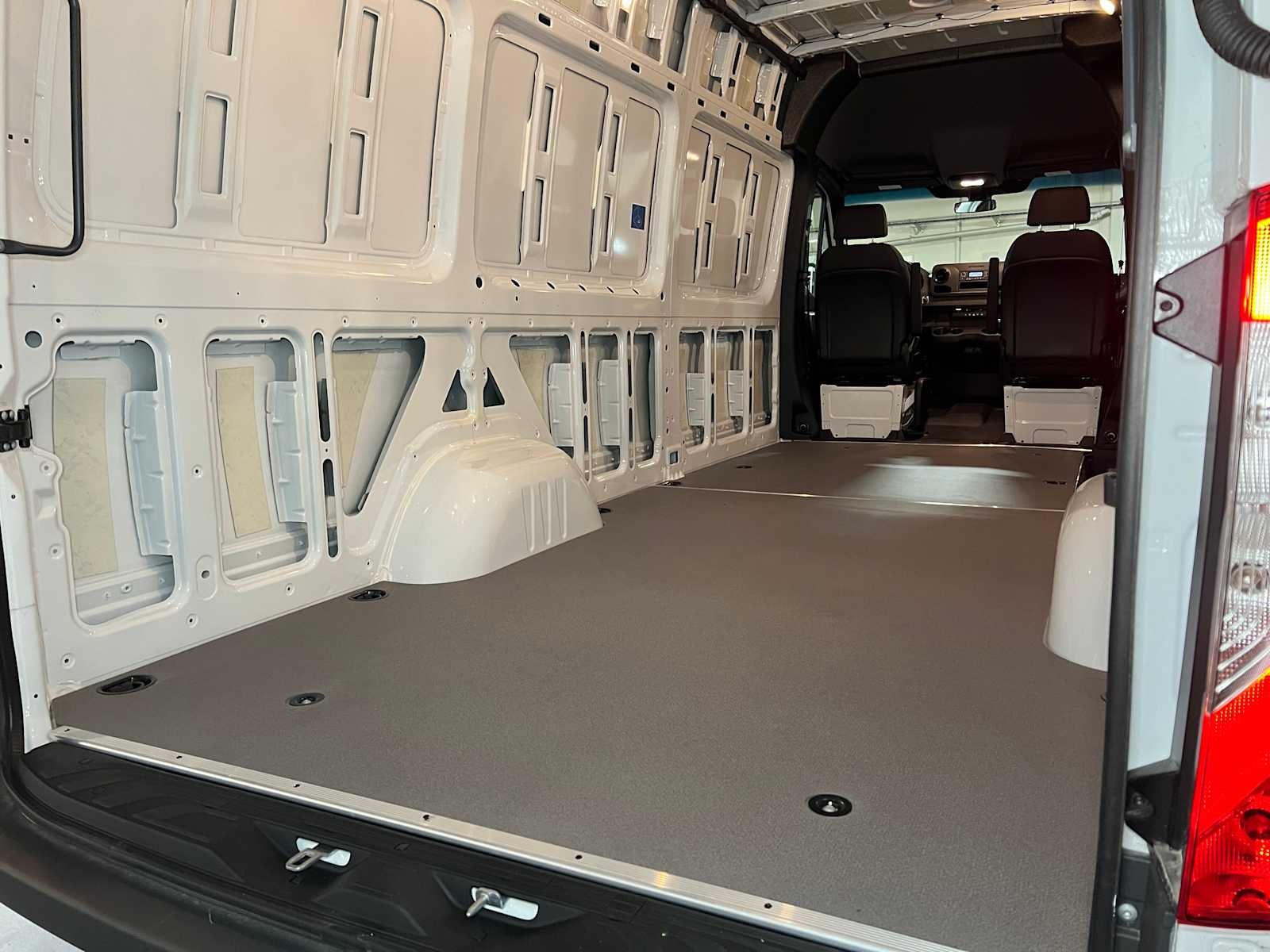 2025 Mercedes-Benz Sprinter Cargo Van 2500 High Roof I4 Diesel HO 170 RWD