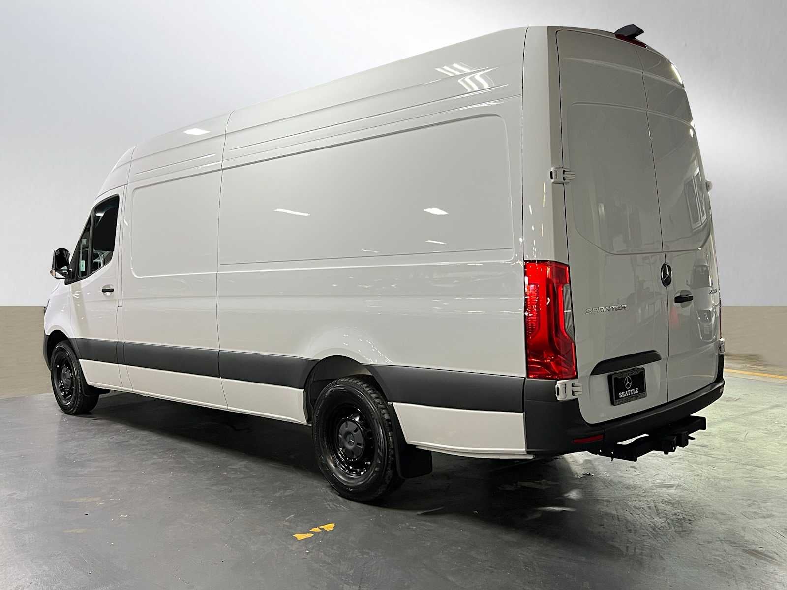 2025 Mercedes-Benz Sprinter Cargo Van 2500 High Roof I4 Diesel HO 170 RWD