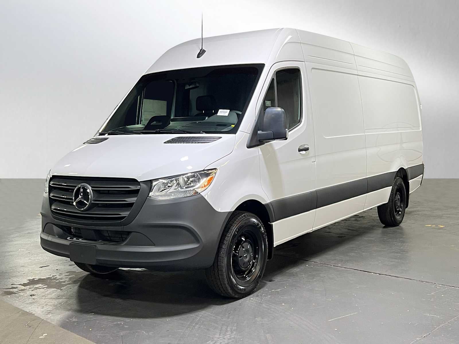 2025 Mercedes-Benz Sprinter Cargo Van 2500 High Roof I4 Diesel HO 170 RWD
