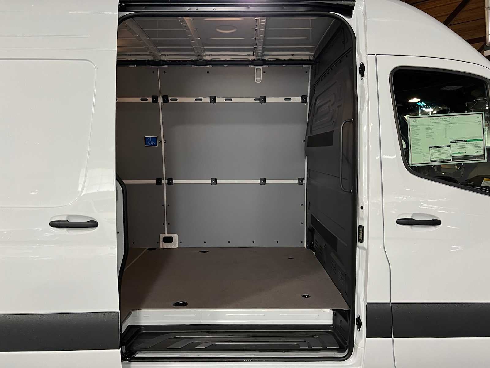 2026 Mercedes-Benz Sprinter 2500 High Roof I4 Diesel HO 170 RWD