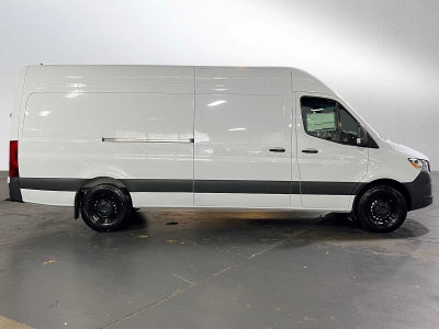 2026 Mercedes-Benz Sprinter 2500 High Roof I4 Diesel HO 170 RWD