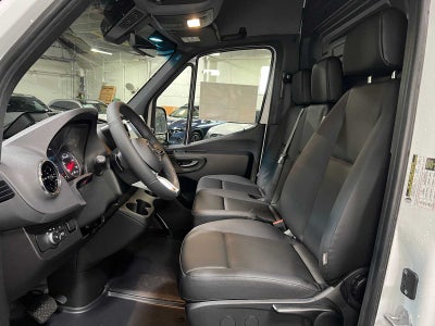 2026 Mercedes-Benz Sprinter 2500 High Roof I4 Diesel HO 170 RWD