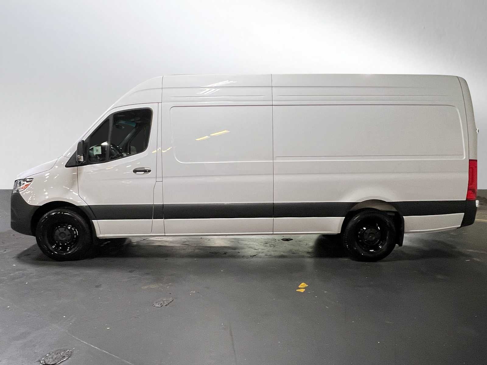 2026 Mercedes-Benz Sprinter 2500 High Roof I4 Diesel HO 170 RWD