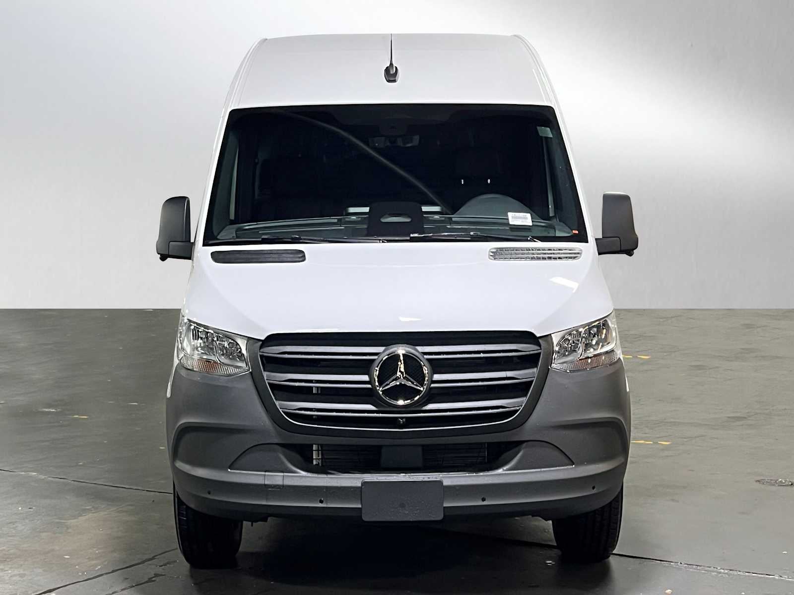 2026 Mercedes-Benz Sprinter 2500 High Roof I4 Diesel HO 170 RWD