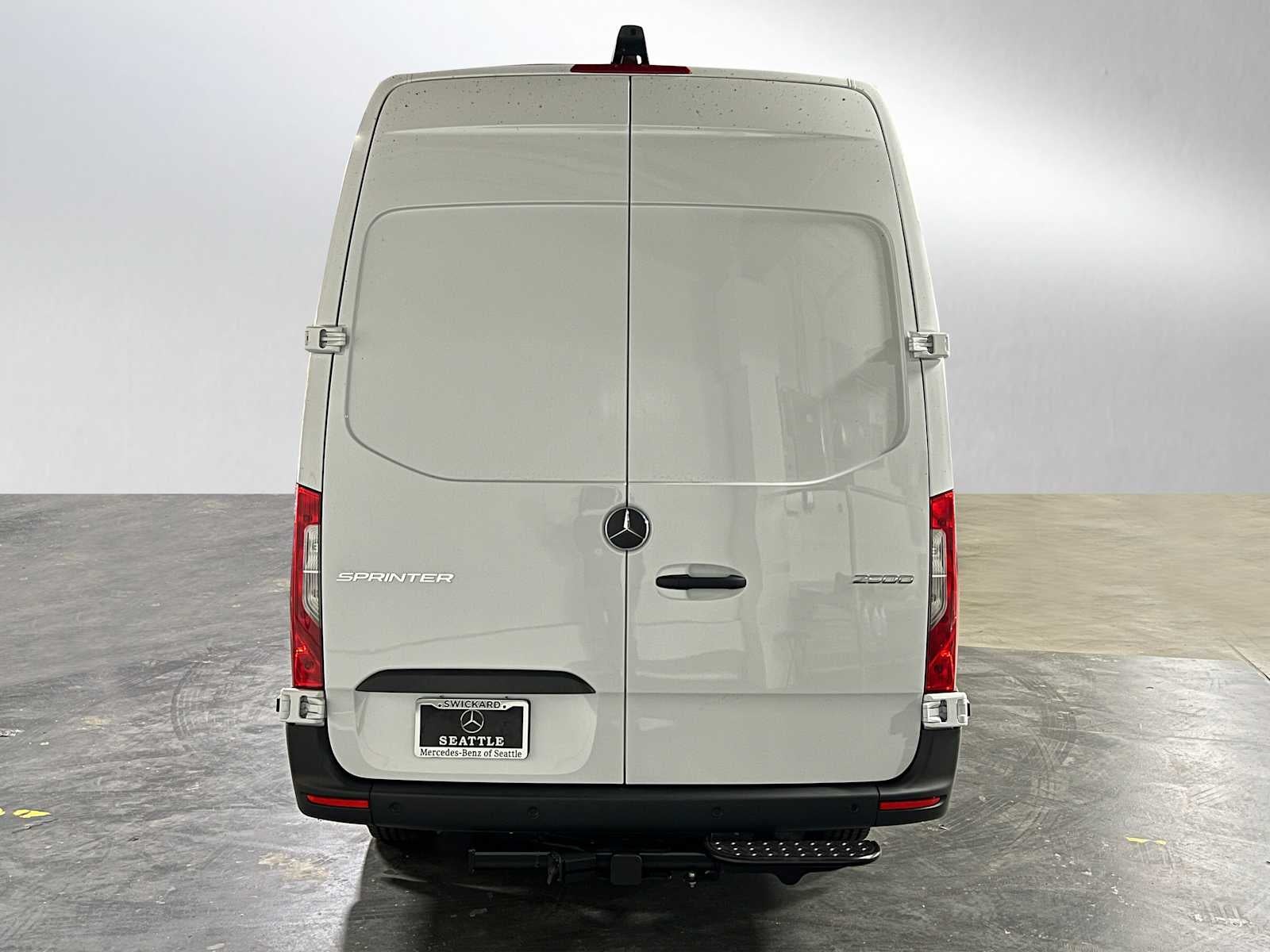 2026 Mercedes-Benz Sprinter 2500 High Roof I4 Diesel HO 170 RWD